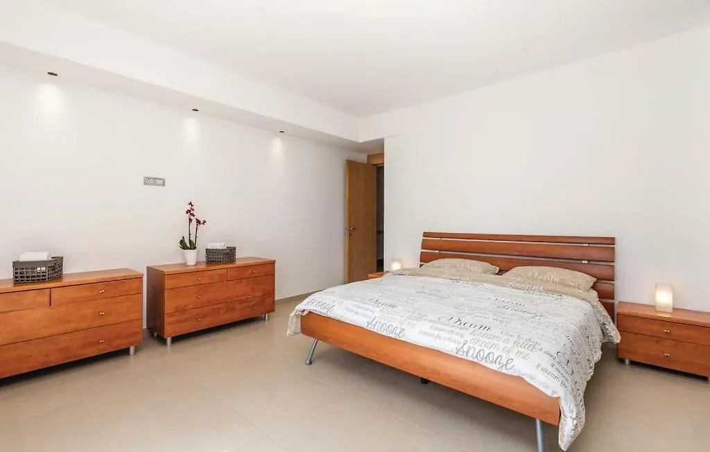 Apartman Villa Pecine Rijeka Appartement